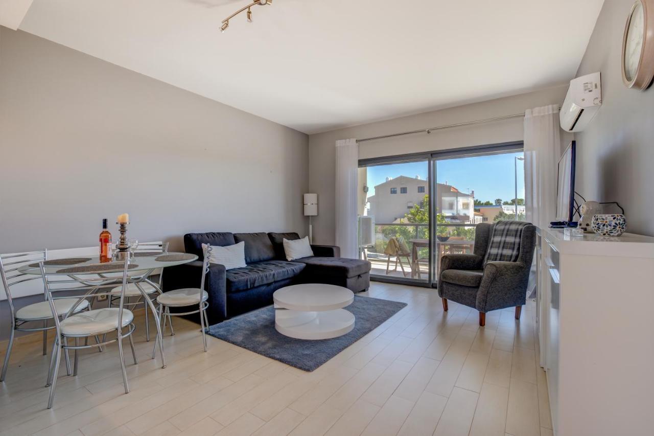 One Bedroom Apartment In Albur Village 2J アルヴォル エクステリア 写真